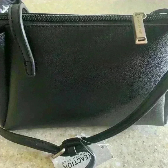 Kenneth Cole Reaction Crossbody NWT - Picture 3 of 5